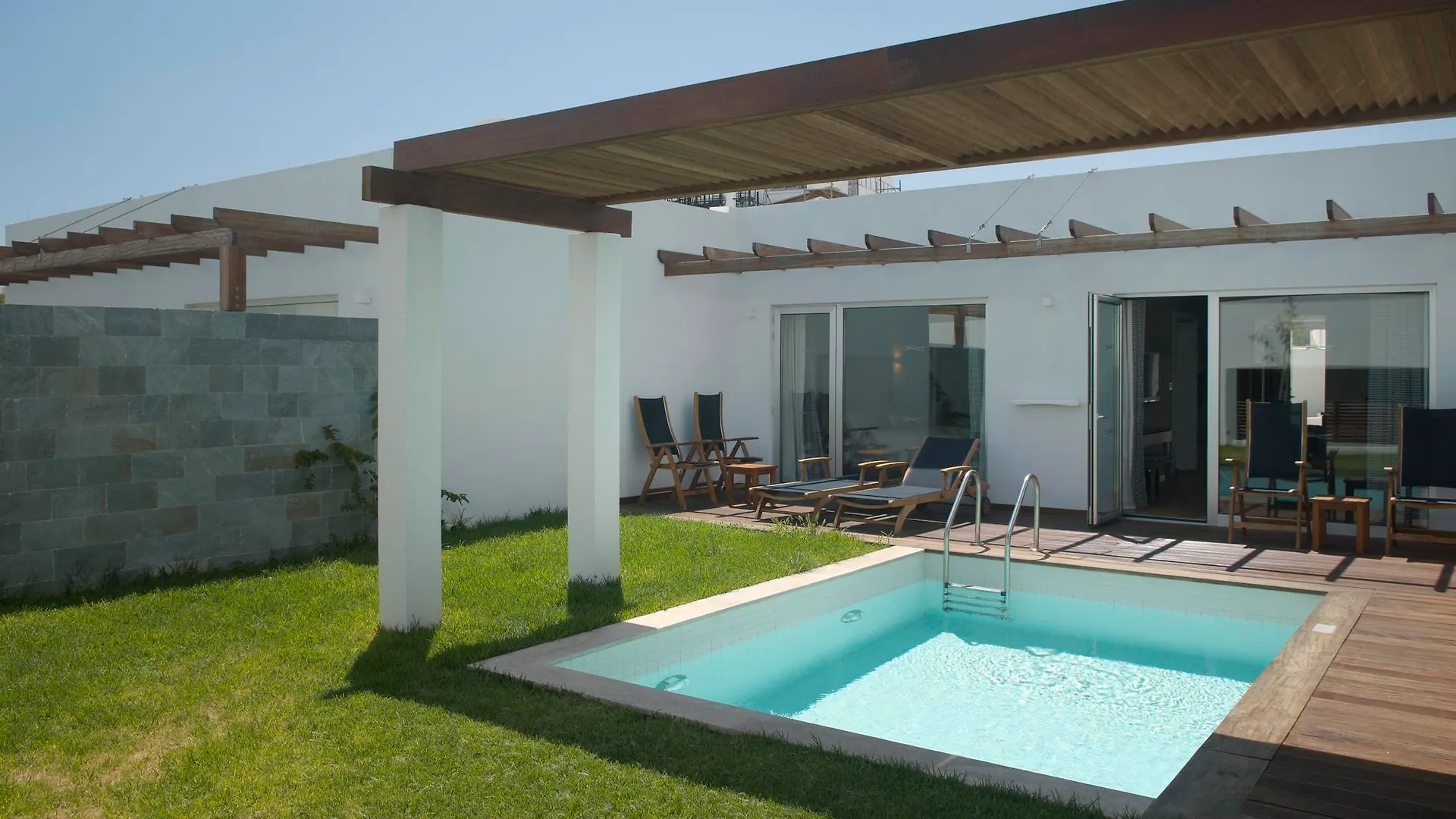 Sunrise Pearl Hotel & Spa Protaras 5*,